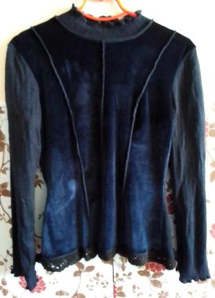 Красивая кофточка с бархатной вставкой