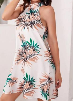 Платье с тропическим принтом на завязках3 фото