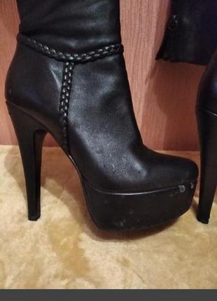Ботфорты кожаные на шпильке