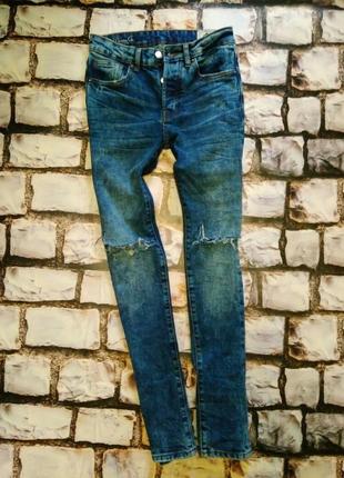 Джинси із прорізами на колінах denim co