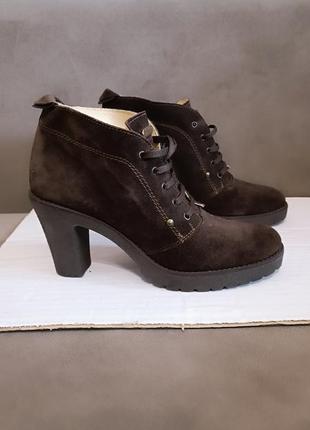 Черевики ботильйони натуральна замша brooksfield italy