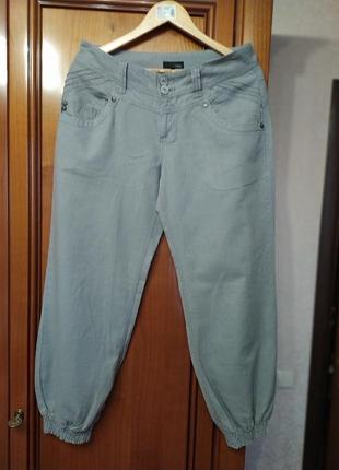 Капрі на манжетах