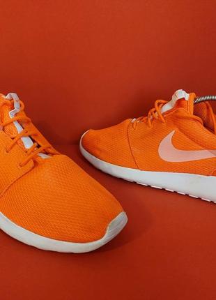 Жіночі кросівки nike roshe one

40р. 25.5 см