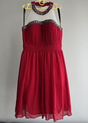 Червоне плаття
