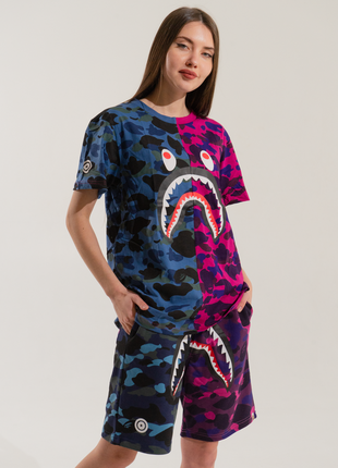 Сине-фиолетовые шорты bape half camo