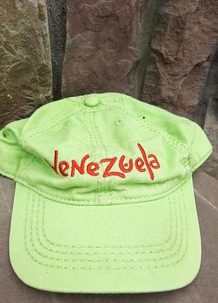 Мужская бейсболка.