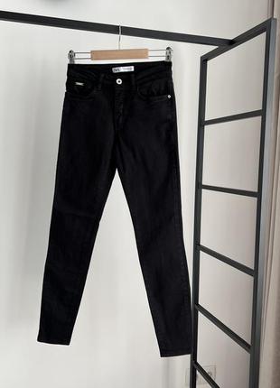 Узкие черные джинсы zara2 фото