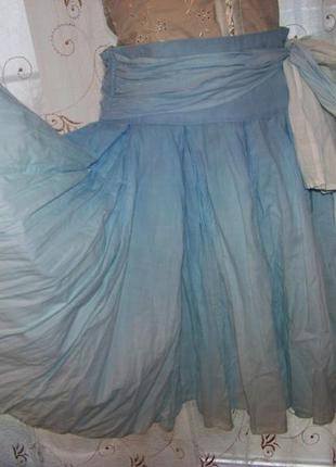 Голубая натуральная пышная юбка с бантом и легким градиентом cinema donna м-s3 фото