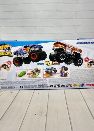 Hot wheels monster trucks race ace и 5-alarm набор внедорожников на радио управлении на пульте2 фото