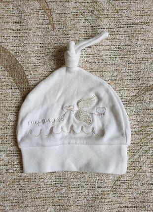 Біла бавовняна шапочка з вузликом для новонародженого. хлопковая белая шапочка с узликом для новорожденного