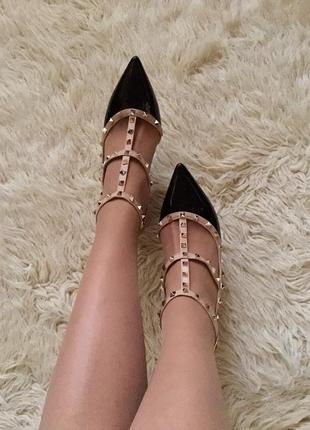 Туфли босоножки с заклёпками в стиле valentino,38р6 фото