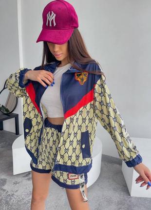 Невероятно стильные костюмы с лого-принтом🔝