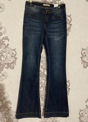 Джинси кльош