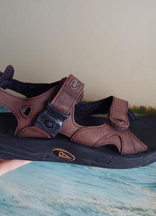 Сандалии reef