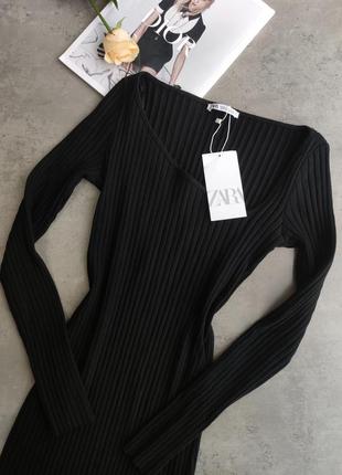 Новое черное платье миди в рубчик от zara, платье с асимметричным вырезом, платье, оригинал (бирка!)