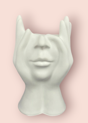 Кашпо/ ваза "лицья с руками"