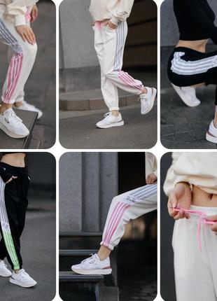 Женские весенние спортивные штаны с лампасами6 фото