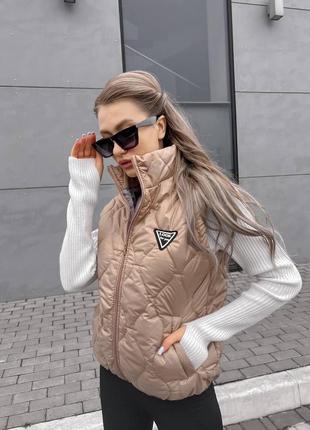 Женская жилетка на молнии, цвет: белый, черный, беж, размер: 42-44, 46-48