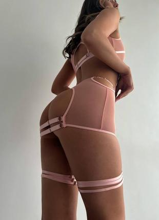 Сексуальный комплект белья из микросеточки, эротическое белье бюст, юбка пояс с гартерами и трусики3 фото