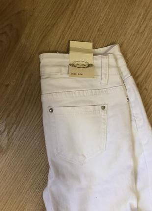 Белые рваные джинсы s , xs3 фото