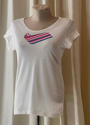 Жіноча футболка з принтом