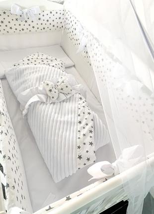 Комплект постели в детскую кроватку с бортиками