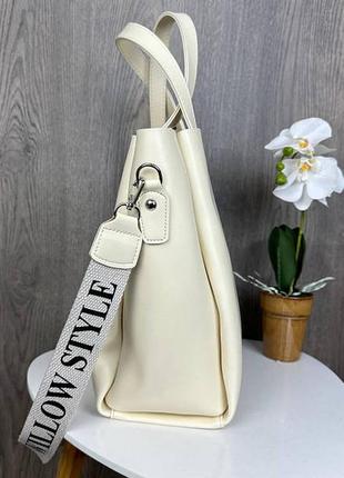 Большая женская сумка качественная, модная сумочка на плечо молочный3 фото