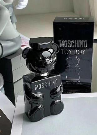 Парфюмированная вода moschino toy boy 50 100 ml мл мужская древесная пряная амбровая сладкая фужерная цветочная цитрусовая мускусная духи для мужчин1 фото