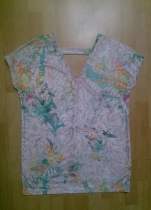 Фирменная футболка