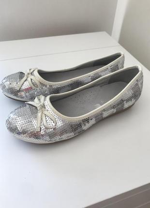 Блестящие балетки