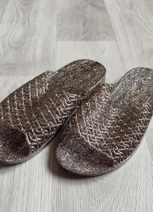 Шлепанці 37р.23см