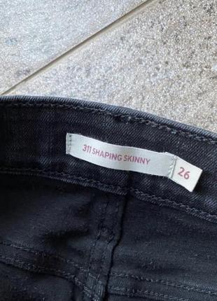 Черные джинси levi’s skinny 3112 фото