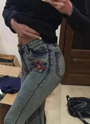 Джинсы узкие скини с вышивкой 4