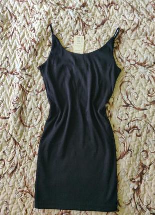 Базовое черное платье мини по фигуре2 фото