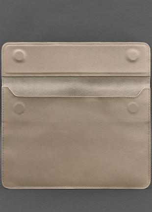 Чехол-конверт кожаный на магнитах для macbook 13'' светло-бежевый3 фото