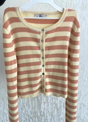 Лонгслив в полоску