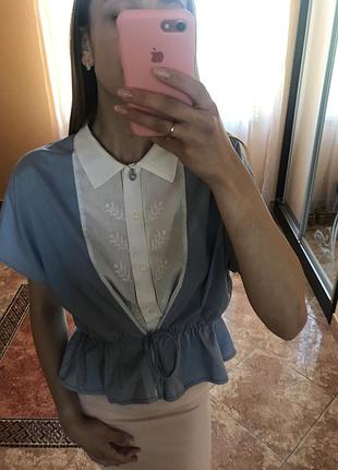 Ніжна блузочка з вишивкою
