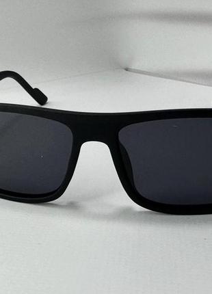 Очки солнцезащитные унисекс с поляризацией прямоугольные черные пластиковая оправа дужки на флексах4 фото