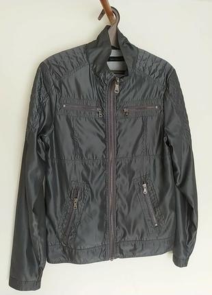 Жіноча куртка calvin klein jeans.