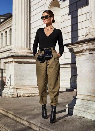 Натуральные брюки-хаки