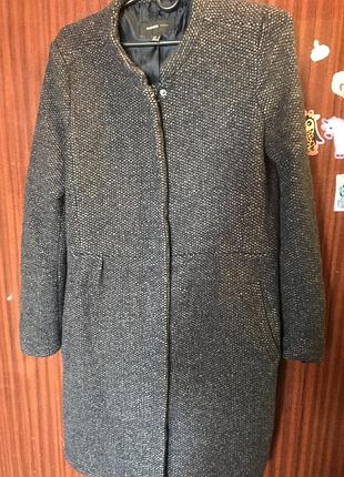 Пальто жіноче весняне