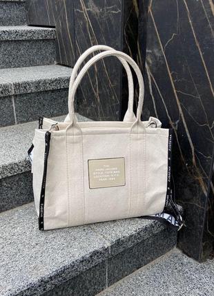 Светлая женская белая сумка шопер marc jacobs the large tote bag5 фото