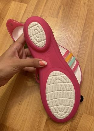 Стильные босоножки кроксы crocs isabella! безумно удобная модель в красивом розовом цвете5 фото