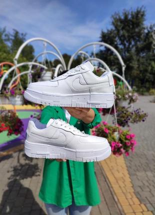 Стильные кроссовки найк nike женские белые кожаные деми, демисезонные осенние, веселые, летние (на осень, весна, лето 2023-2024)9 фото