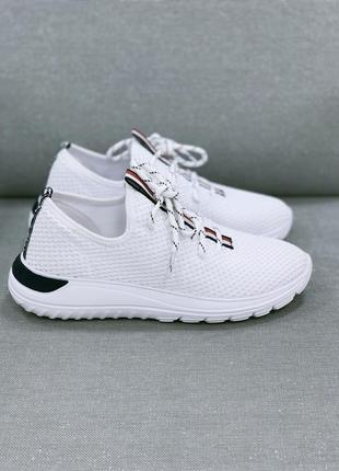 Белые летние кроссовки бренд tommy hilfiger размер 8 и 9.5