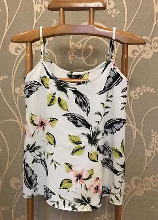 Огромный выбор красивых блуз и рубашек.