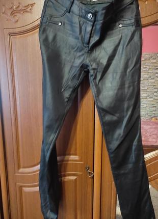 Штани брюки під шкіру