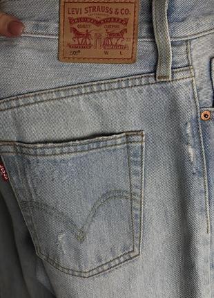 Винтажные джинсы levi’s 501 выставочная модель w30 l32 винтаж с рваностями и потертостями рваные колени7 фото