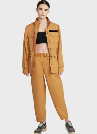 Женская куртка nike