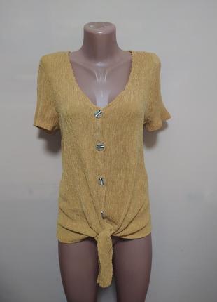 Футболка желтая красивая с пуговицами
